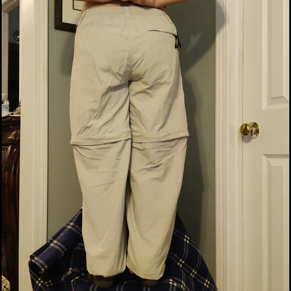 Cream, Magellan zip off shorts/pants - Picture 4 of 7